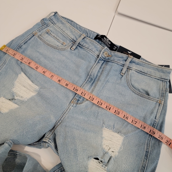 Hollister ULTRA HIGH-RISE MOM Jean Size 31 Light Wash Distressed NEW! - Picture 12 of 14